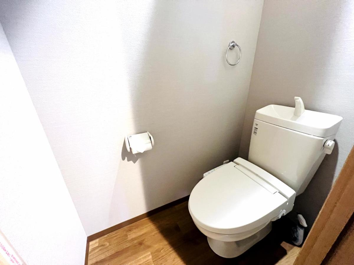 Apartment 鶴橋駅 新和風3部屋 2階貸切 浴室素敵 天然温泉徒歩4分 クイーンサイズベットあり ゆったり寝れる