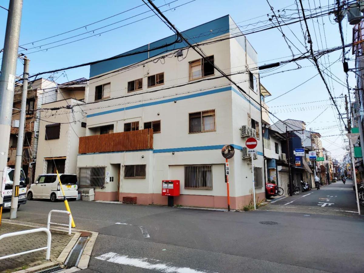 อพาร์ทเม้น 鶴橋駅 新和風3部屋 2階貸切 浴室素敵 天然温泉徒歩4分 クイーンサイズベットあり ゆったり寝れる